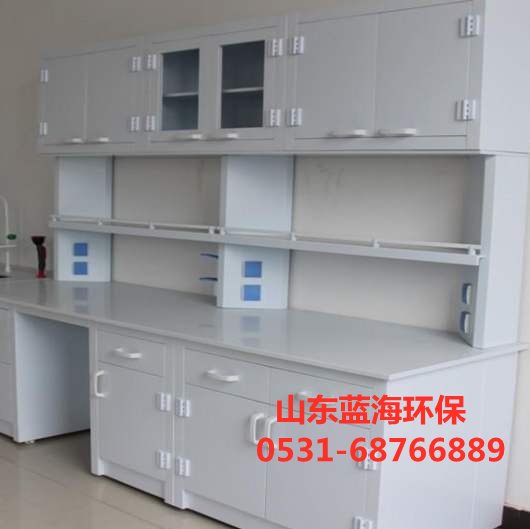 實(shí)驗(yàn)臺(tái)